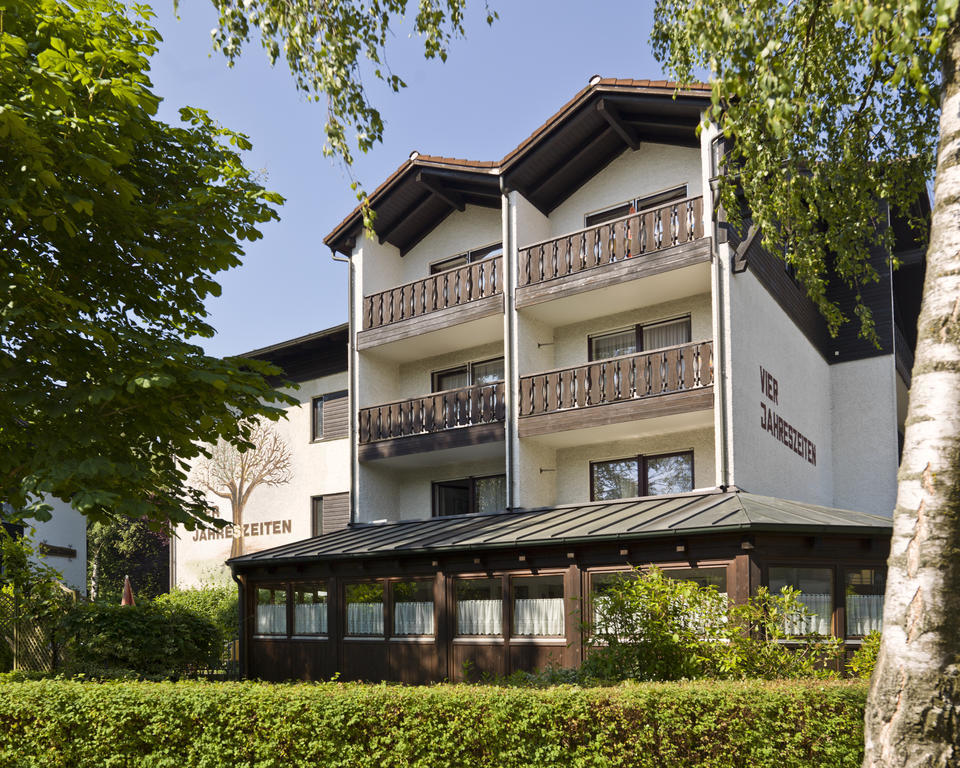 Hotel Garni Vier Jahreszeiten Bad Füssing Exterior foto